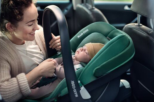 foteliki samochodowe Maxi Cosi bezpieczne dla dziecka